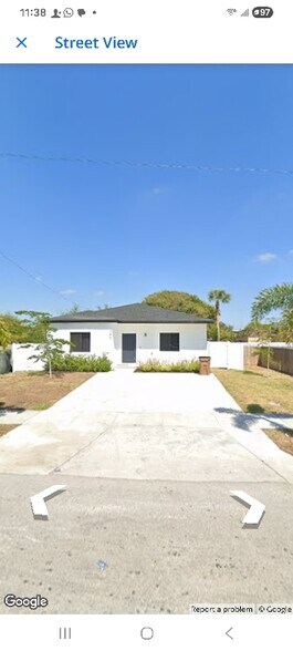 Primary Photo - 167 SW 3rd St