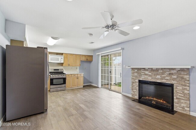 Building Photo - 280 Fairfield Pl