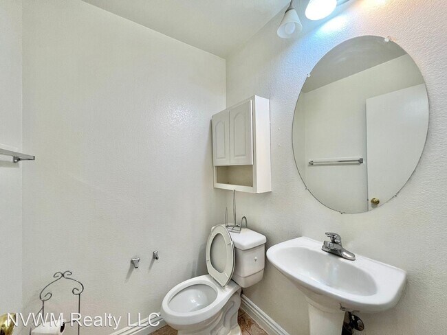 Building Photo - 3 br, 2.5 bath House - 5717 Dewey Dr