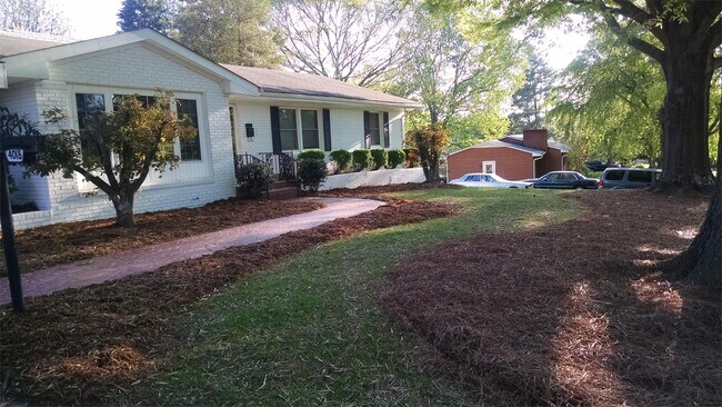 Building Photo - 4018 Avera Ave
