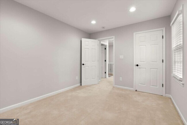 Building Photo - 3220 Casteel Rd