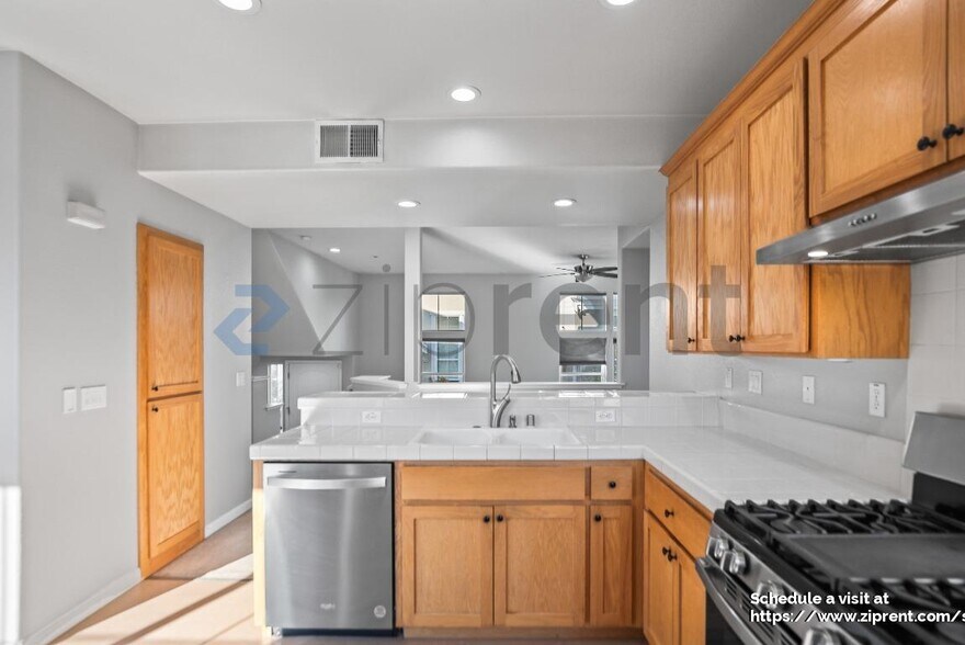 Building Photo - 18404 Emerald Ln