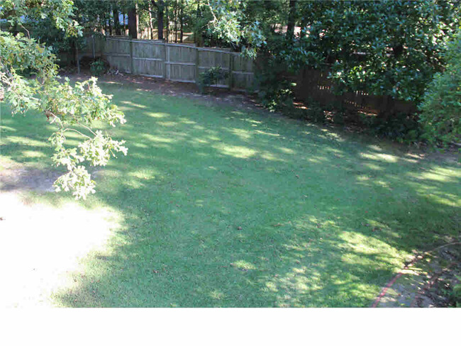Building Photo - 2153 Southwood Rd