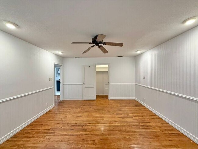 Building Photo - Tour Today! 3 Bed 2 Bath in Tyler!