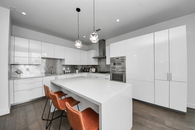 Building Photo - 4521 San Felipe St