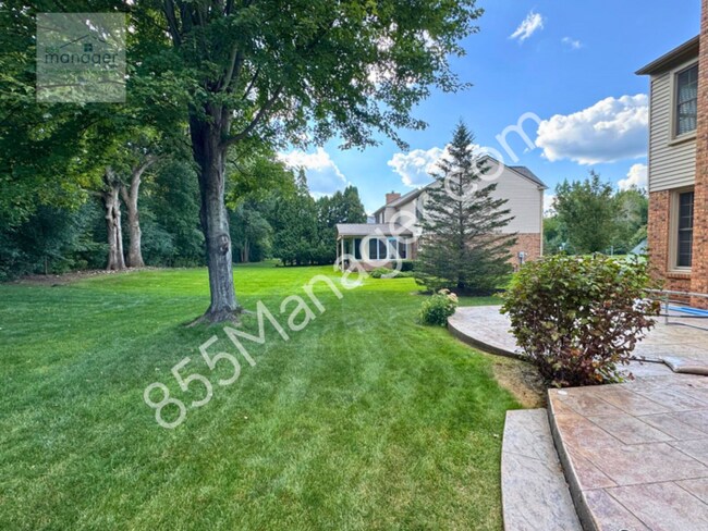 Building Photo - Spacious 4BR Home in Lake Orion Schools – ...