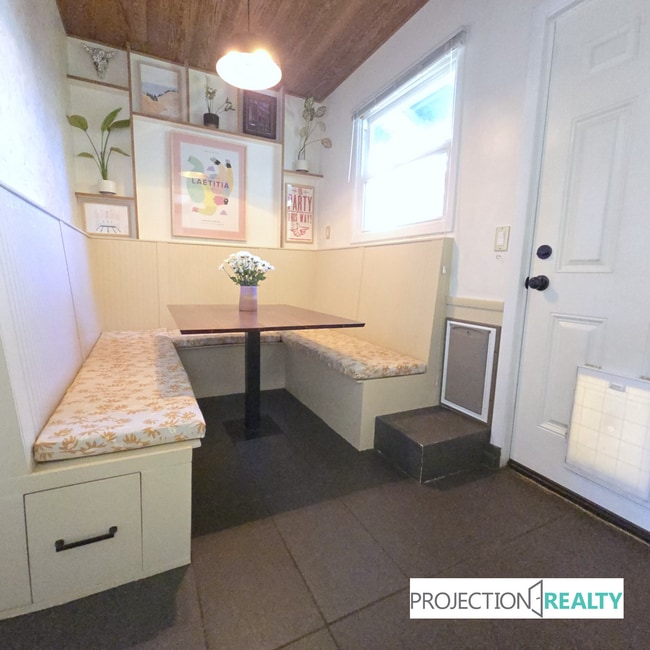 Building Photo - 4419 NE 74th Ave