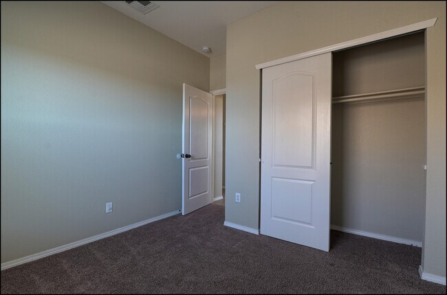 Building Photo - 14408 Escalera Dr