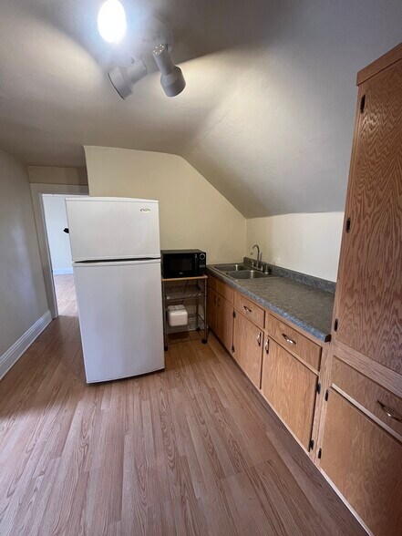 Building Photo - 237 142nd St