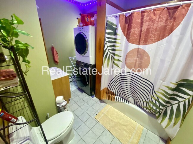 Building Photo - No Brokers fee. Desirable Mission Hill Loc...