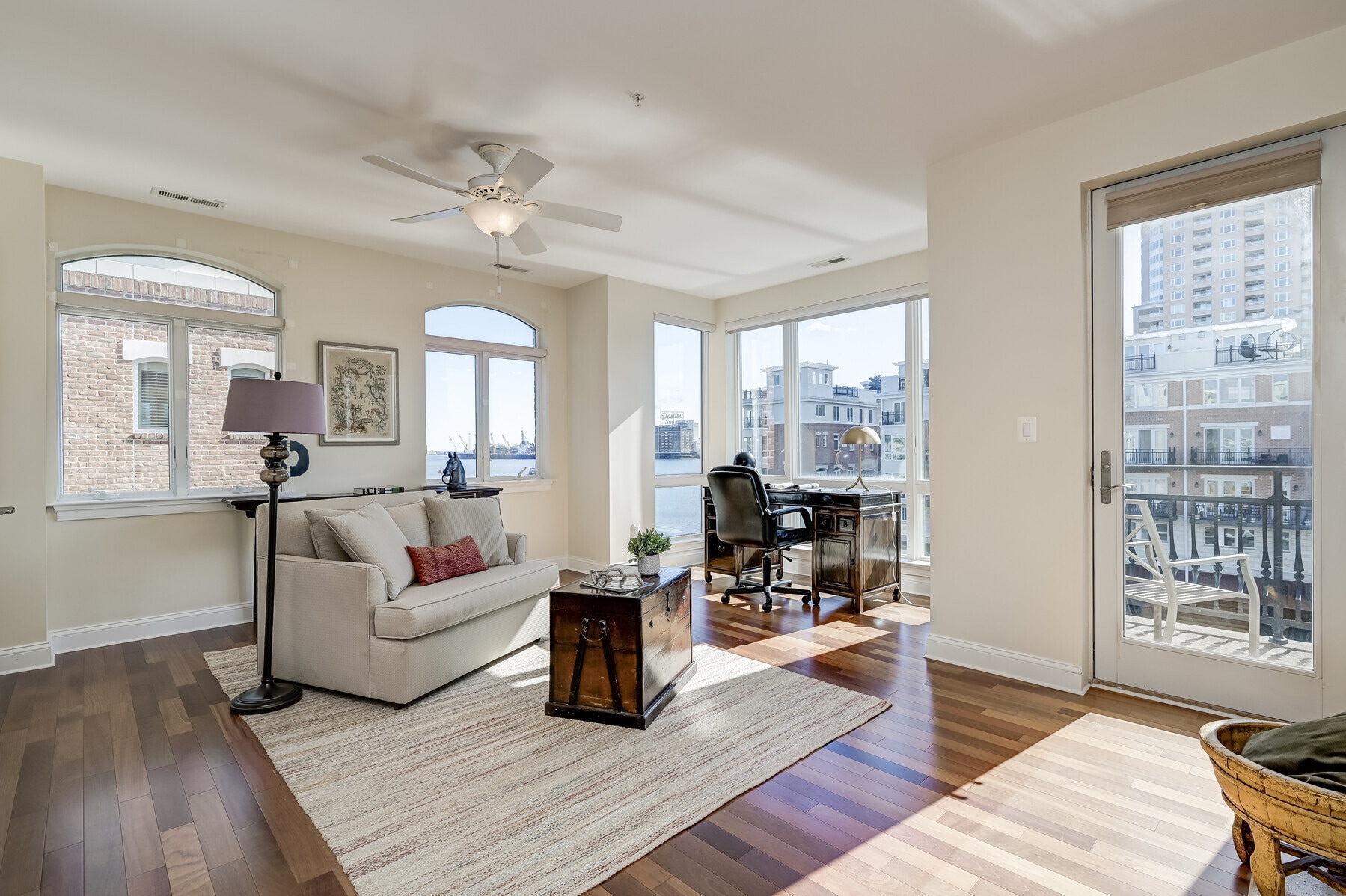 Building Photo - 621 Ponte Villas N