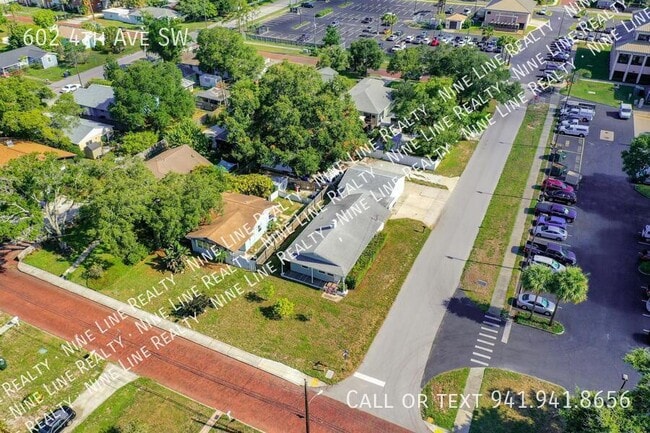 Building Photo - 602 4th Ave SW