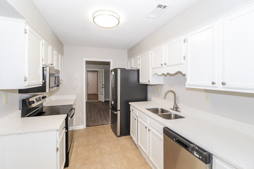 Building Photo - 2705 Van Leer Dr