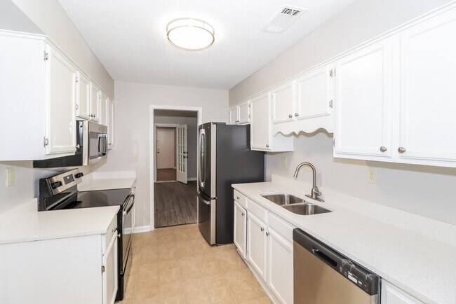 Building Photo - 2705 Van Leer Dr