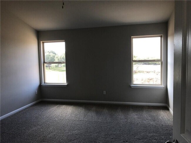 Building Photo - 801 Melda St