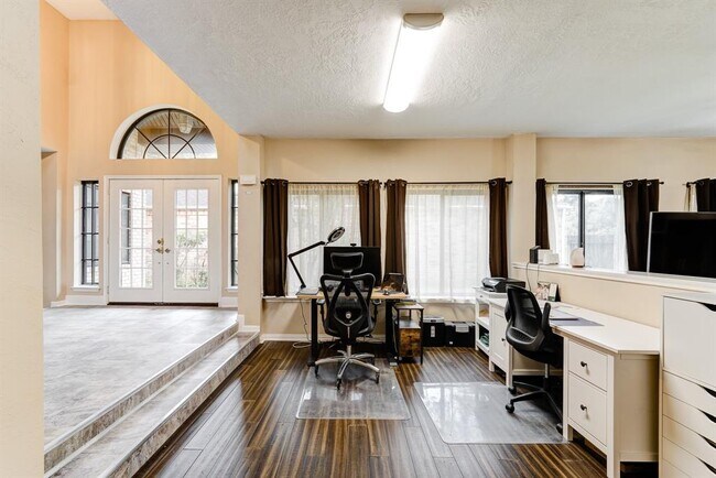 Building Photo - 2150 Paso Rello Dr