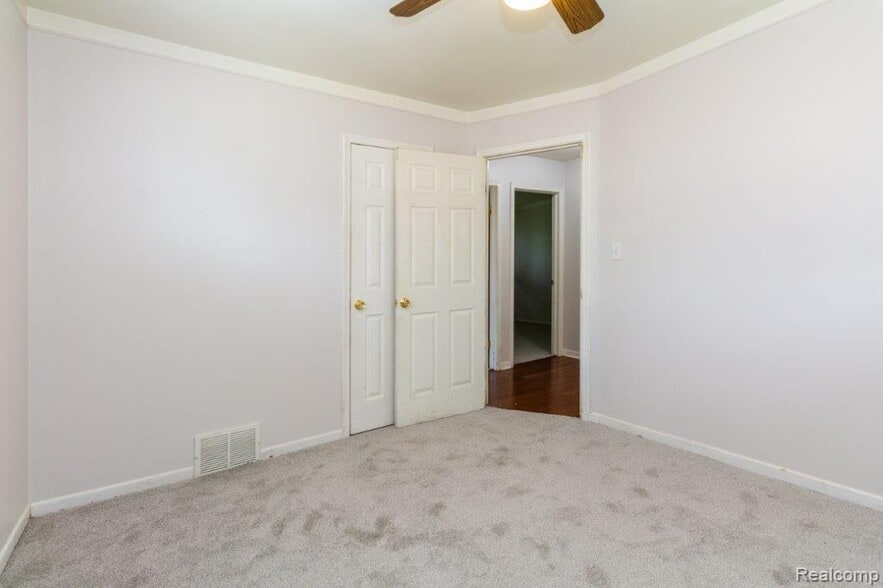 Building Photo - 26211 Linwood St