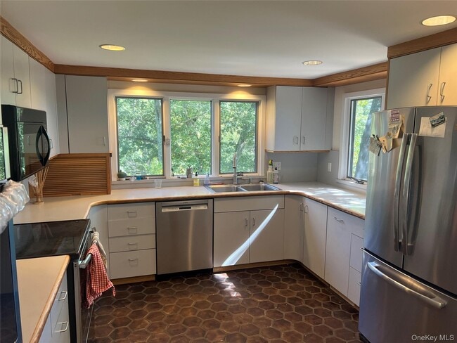 Building Photo - 76 Whippoorwill Pond Rd