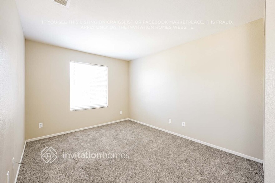 Building Photo - 3043 Roadrunner Dr