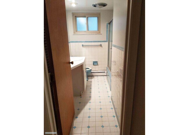 Interior Photo - McAlpin 353