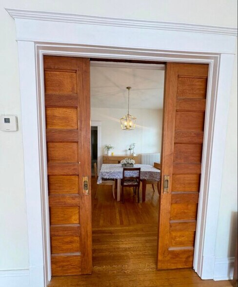 Building Photo - 1 Magnolia Terrace