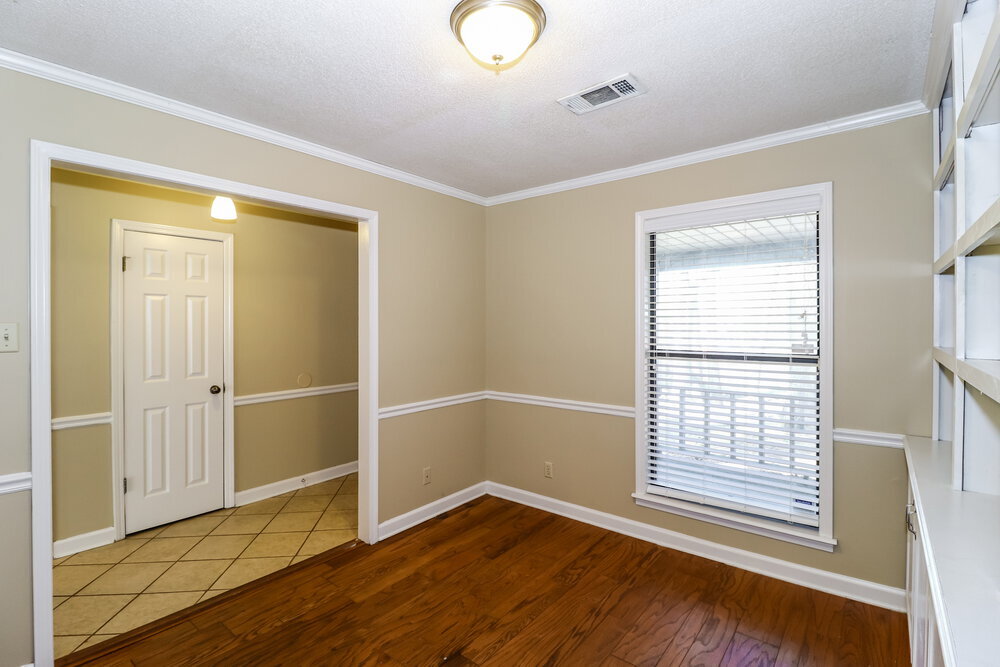 Building Photo - 5481 Raleigh Lagrange Rd