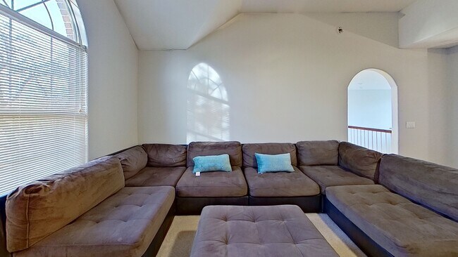 Building Photo - 1007 Brown Dr