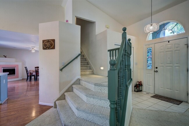 Building Photo - $2222 | 3BR/3BA | Pueblo West Gem!