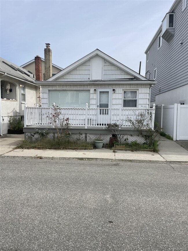 Primary Photo - 44 Nevada Ave