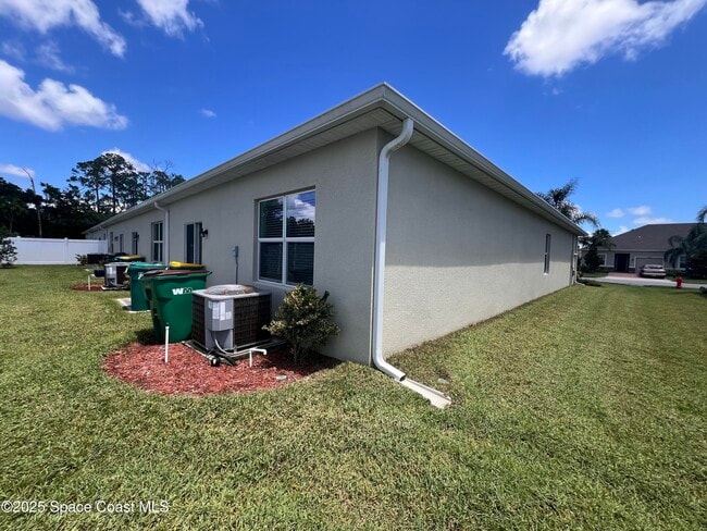 Building Photo - 2760 Ben Hogan Ct
