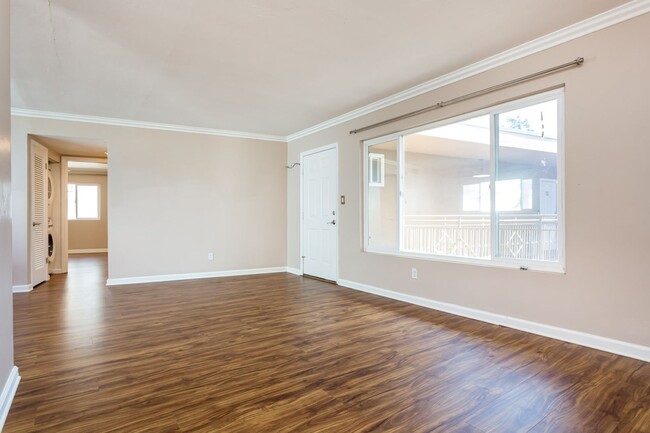 Primary Photo - Cute Condo in College Area!