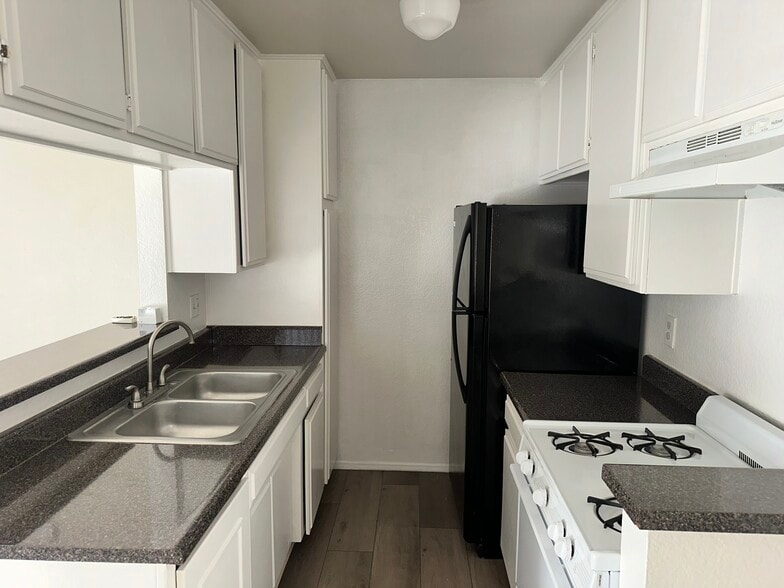 Building Photo - Saticoy Carriage House LLC