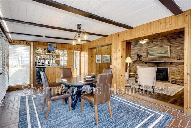 Building Photo - 289 Ashbrook Dr