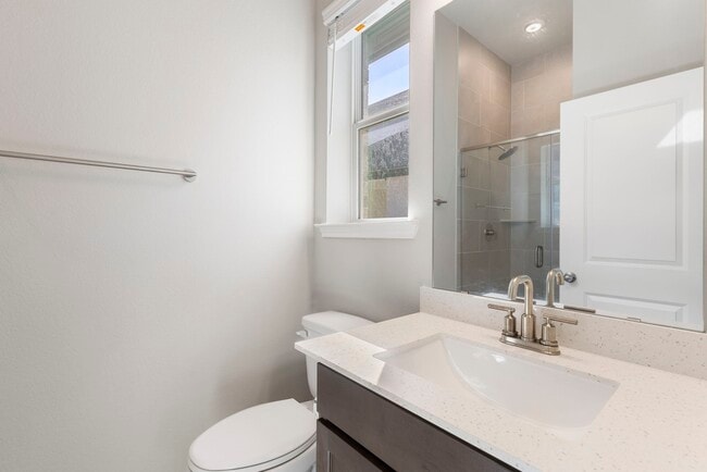 Building Photo - 16147 Sapphire Crst Dr