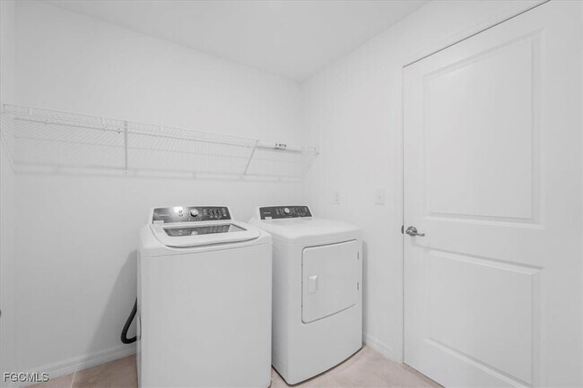 Building Photo - 4138 E Gator Cir