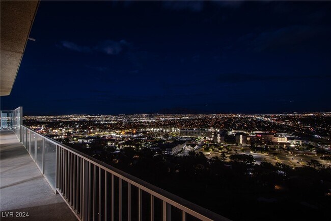 Building Photo - 3111 Bel Air Dr
