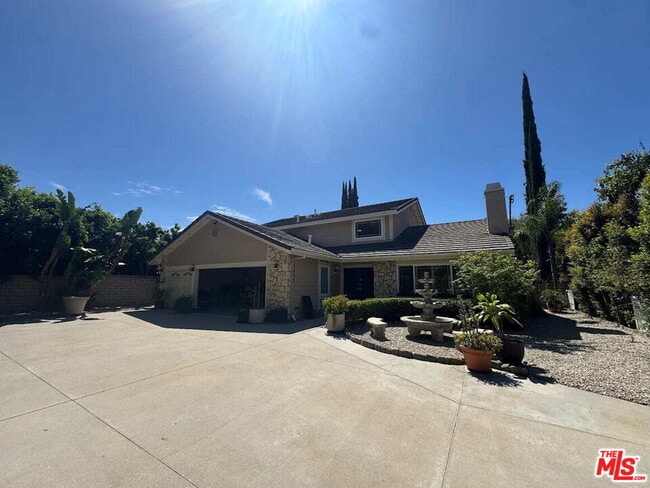 Building Photo - 7814 Woodhall Ave