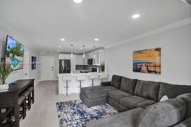 Building Photo - 2900 Banyan St