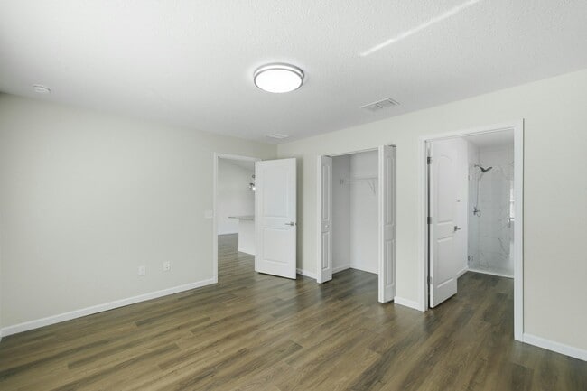 Building Photo - 5405 NW 8th Pl