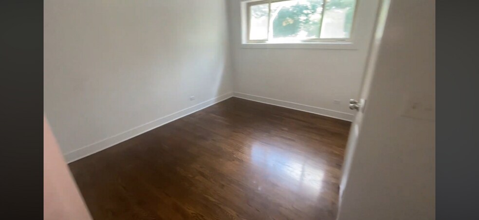 Building Photo - 2534 W Fitch Ave