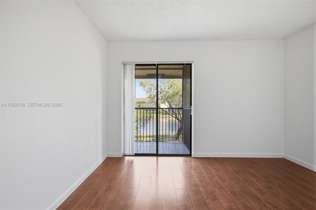 Building Photo - 9994 Nob Hill Ct