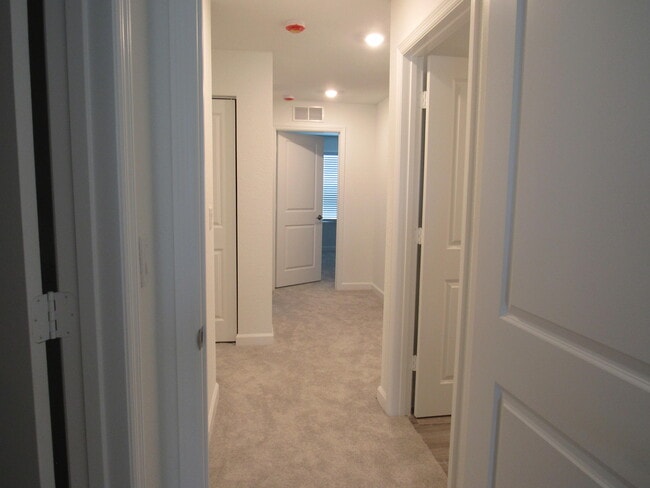 Building Photo - 4332 Pond Lily Ln