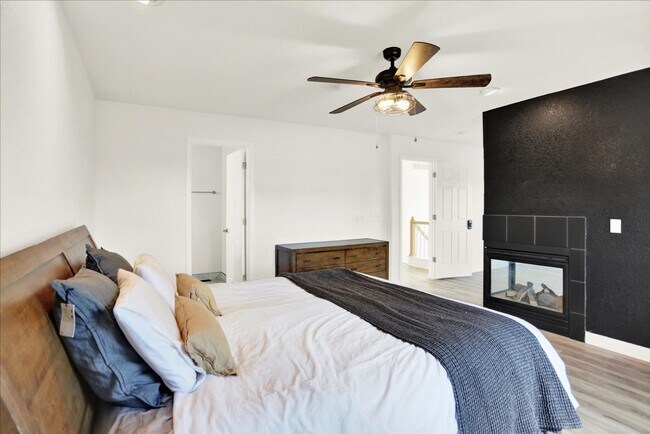 Building Photo - Stunning 3 Bedroom Home in Parker, Mountai...