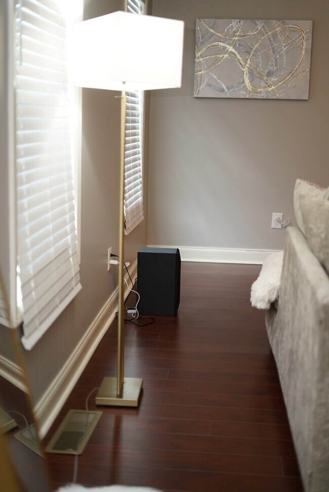 Building Photo - 701 McWilliams Rd SE