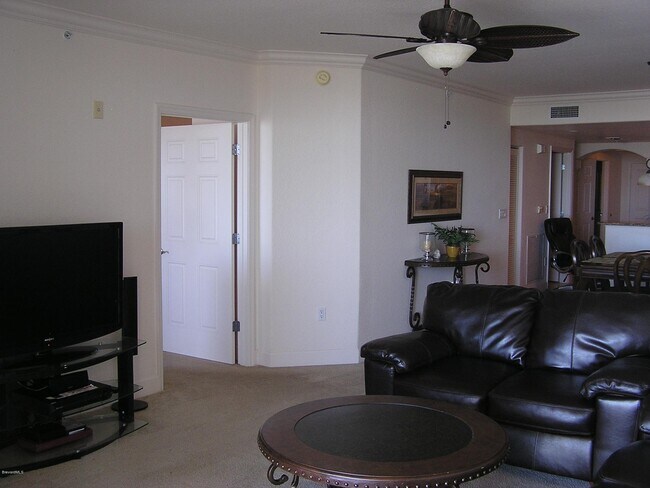 Building Photo - 817 Mystic Dr