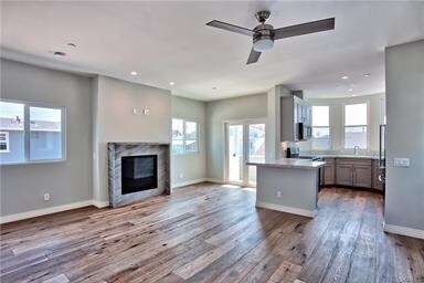 Building Photo - 309 34th St