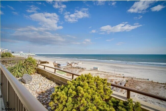 Building Photo - 3101 Boardwalk