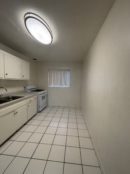 Primary Photo - 530 N Anna Dr