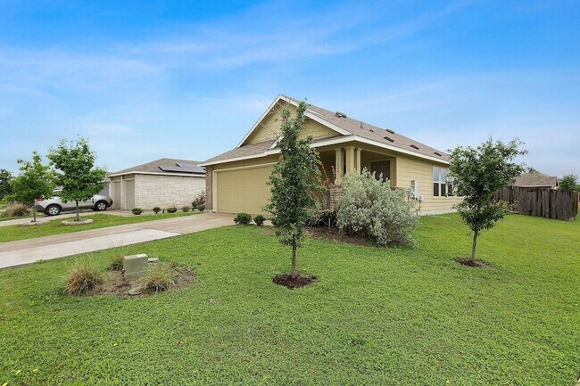 Building Photo - 13024 Tinker St