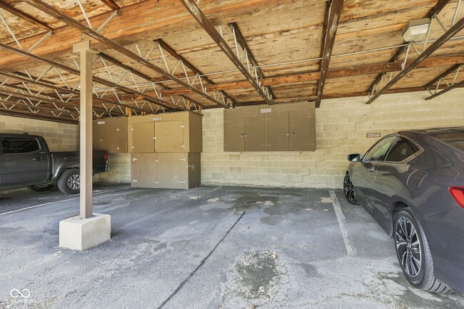 Building Photo - 2260 Rome Dr